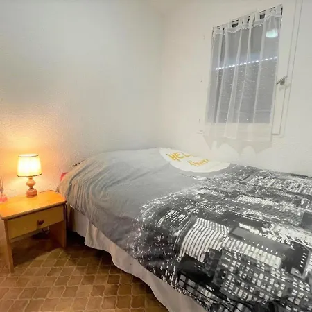 2p Avec Loggia Fermee, Proche A St-cyprien - Fr-1-225d-131 Apartment